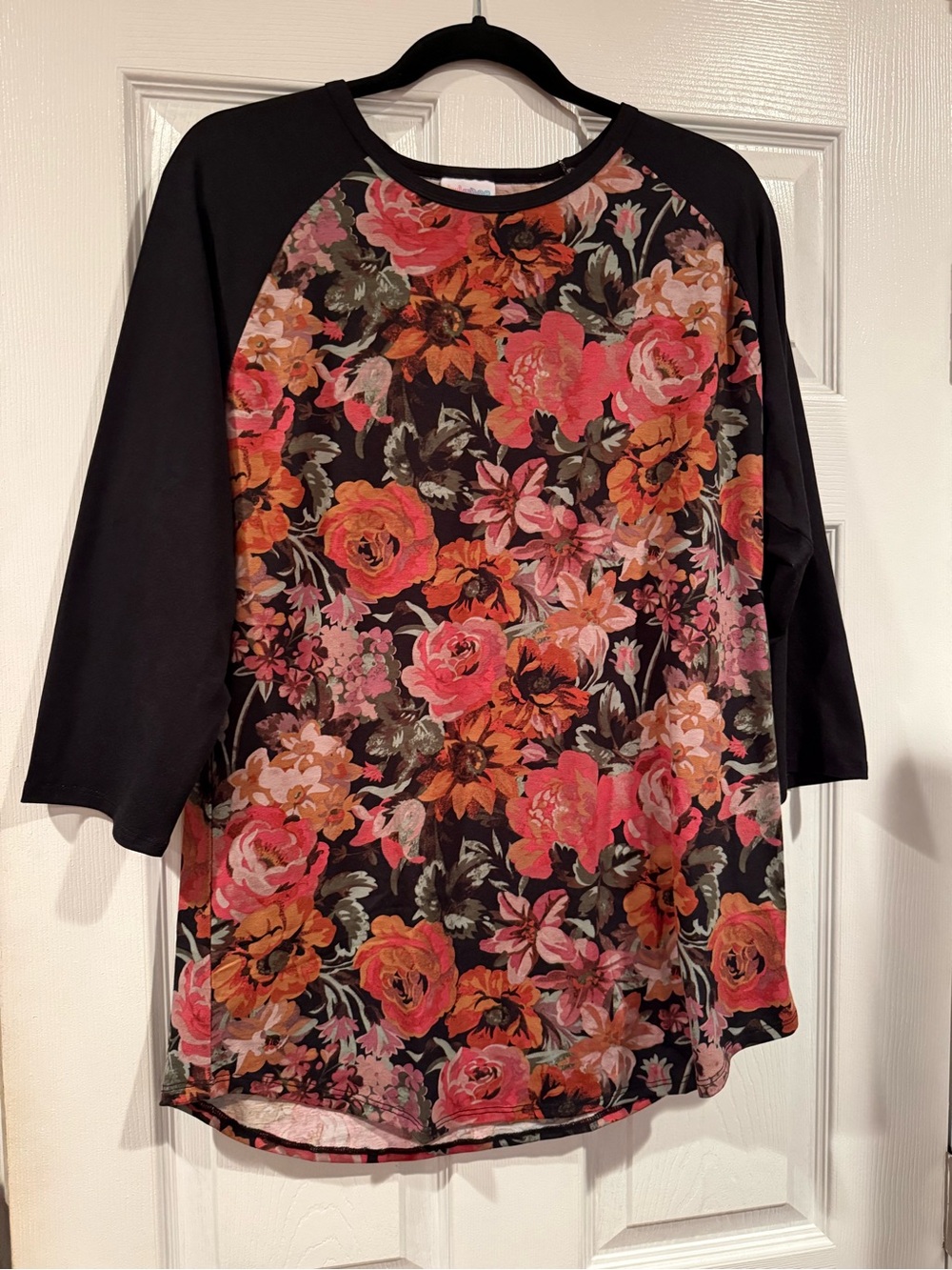LuLaRoe Floral Raglan Top in Black, Pink, Orange
